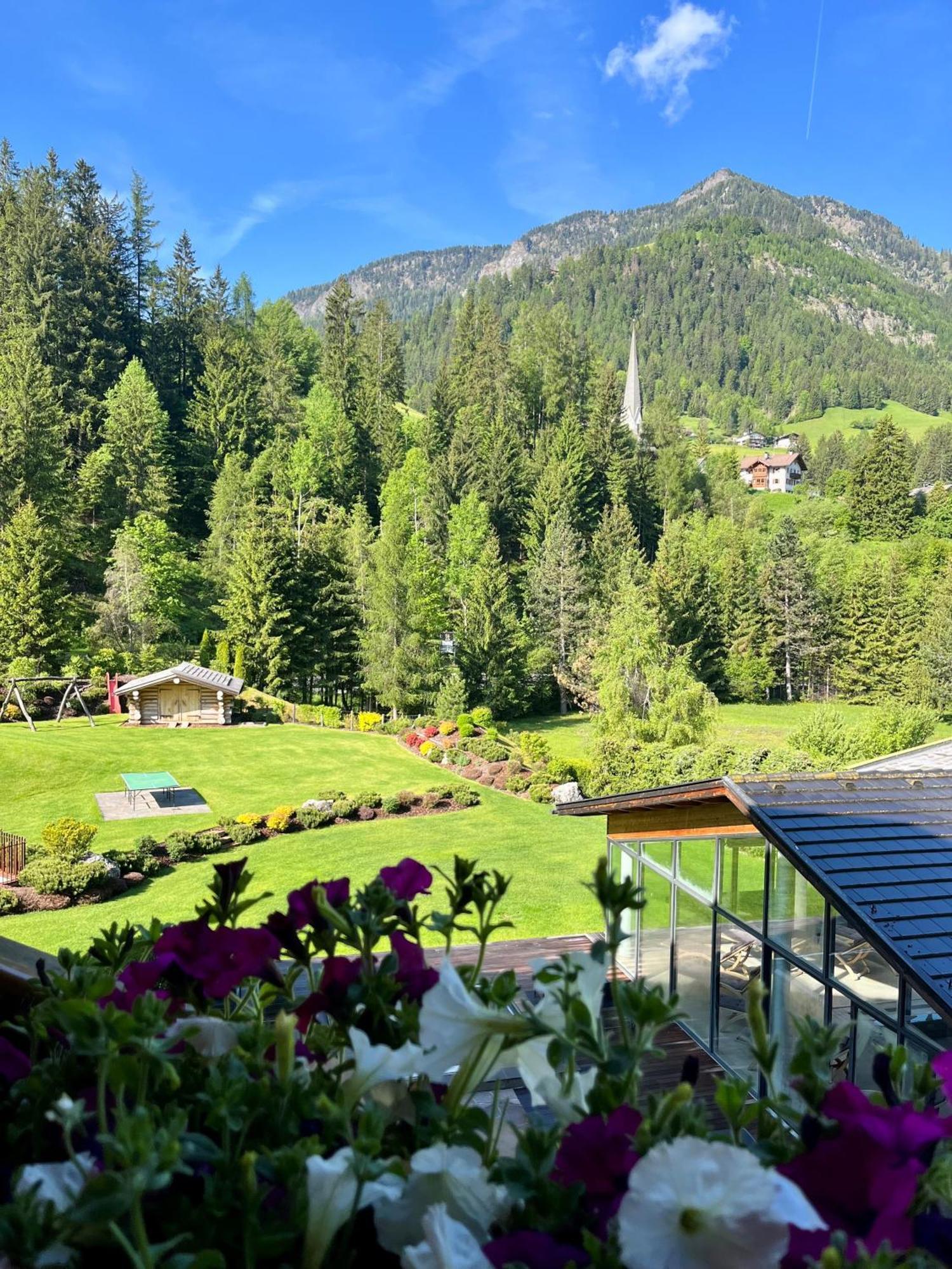 Hotel Arnaria Ortisei Eksteriør bilde