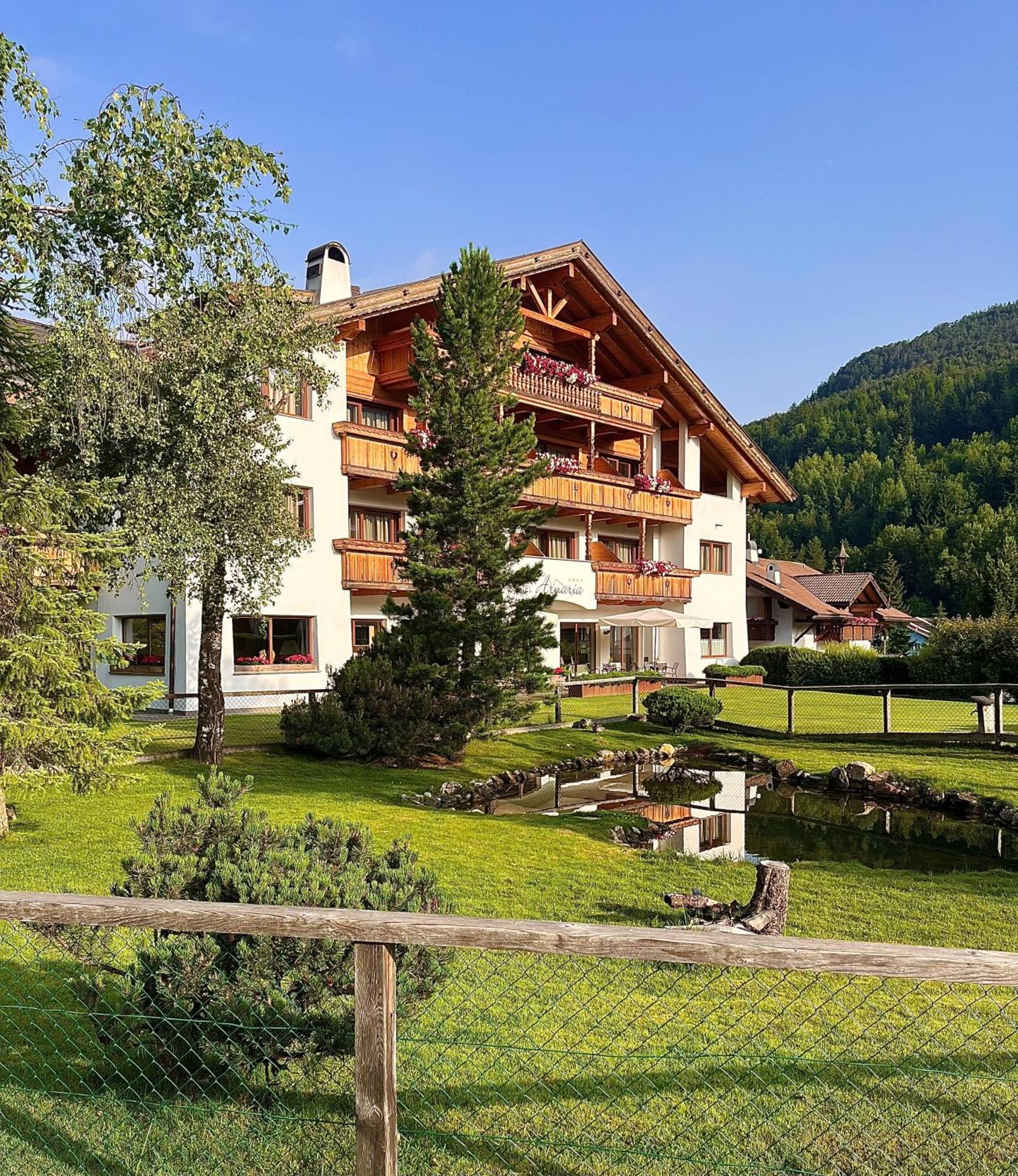 Hotel Arnaria Ortisei Eksteriør bilde