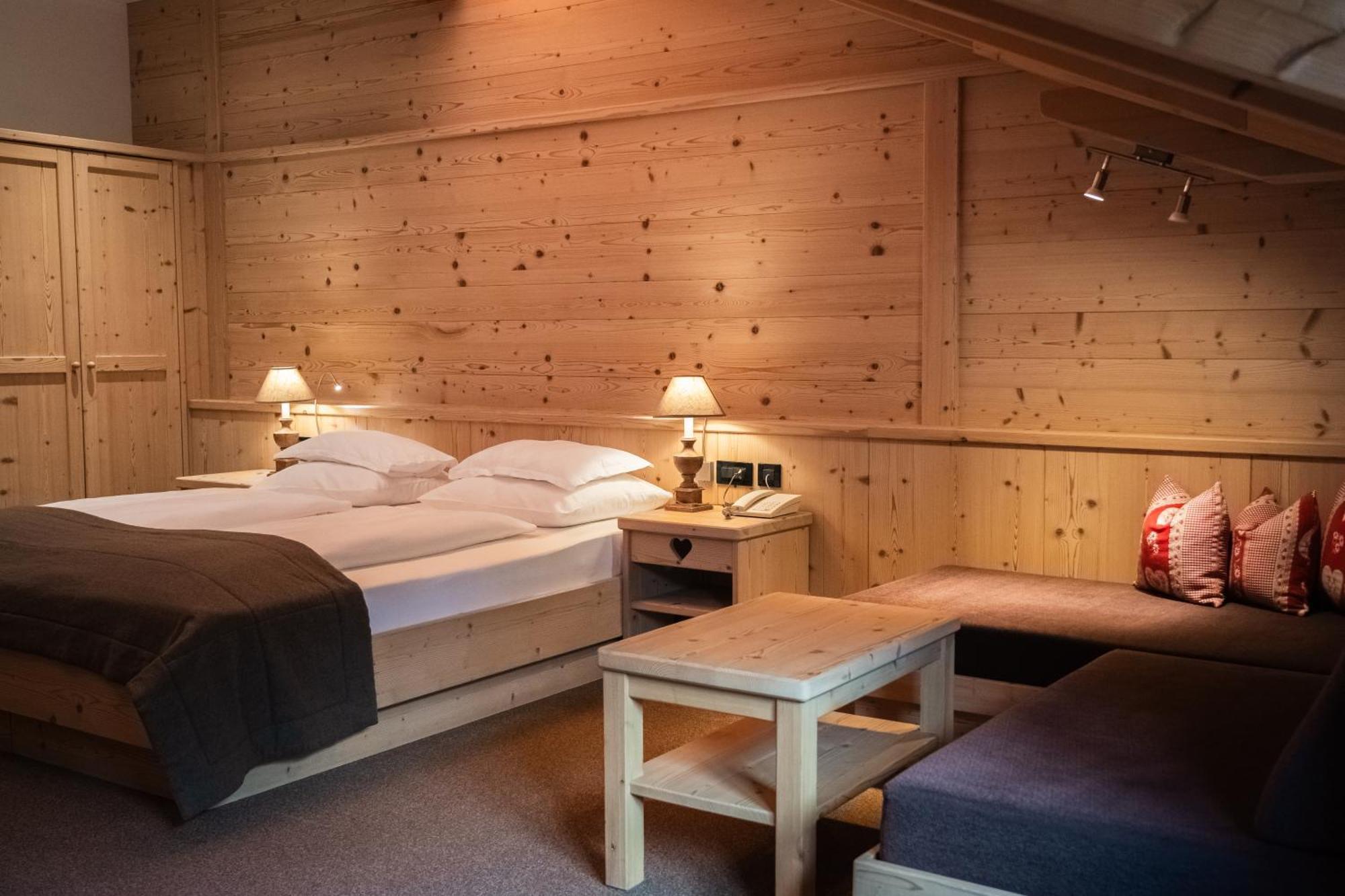 Hotel Arnaria Ortisei Eksteriør bilde