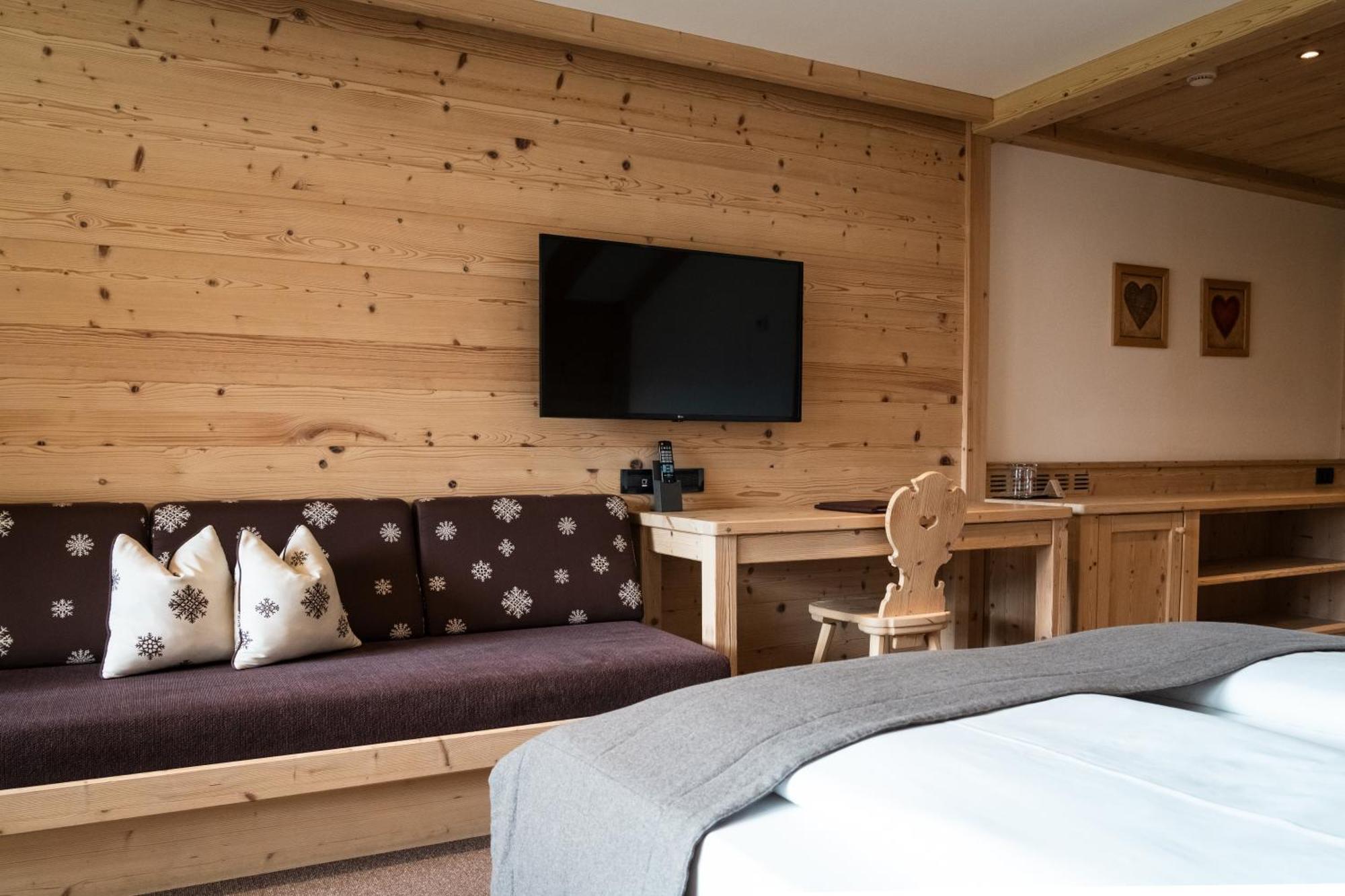 Hotel Arnaria Ortisei Eksteriør bilde