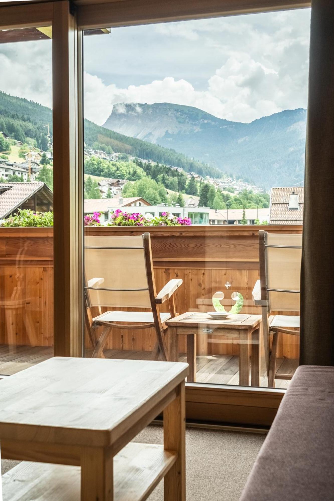 Hotel Arnaria Ortisei Eksteriør bilde