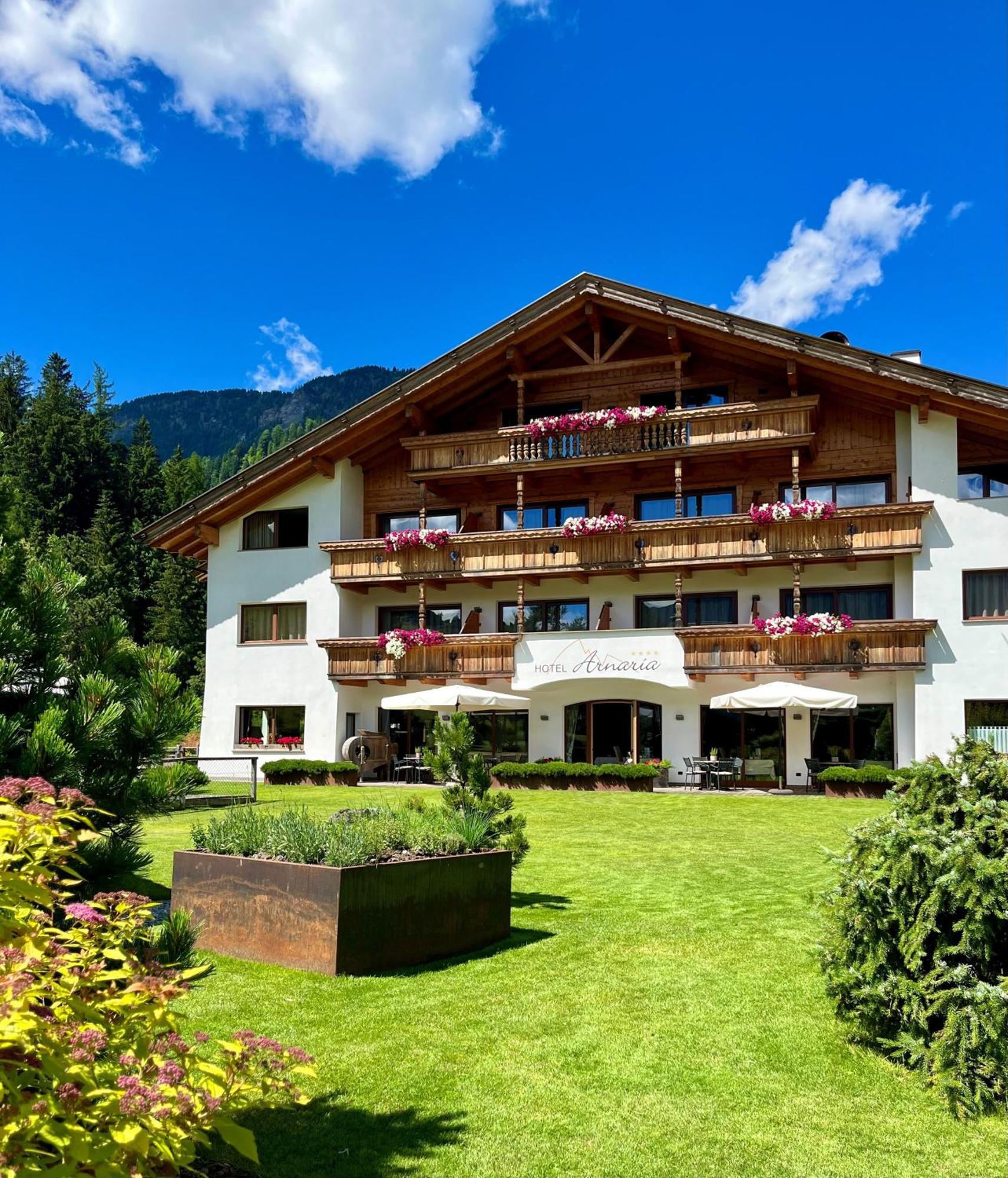 Hotel Arnaria Ortisei Eksteriør bilde